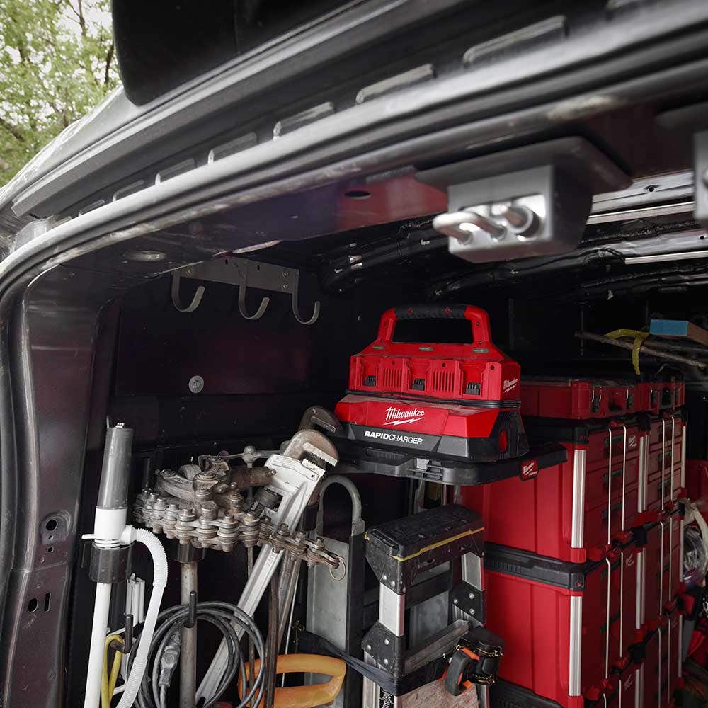 MILWAUKEE PACKOUT�?6 Bay Rapid Charger M18PC6