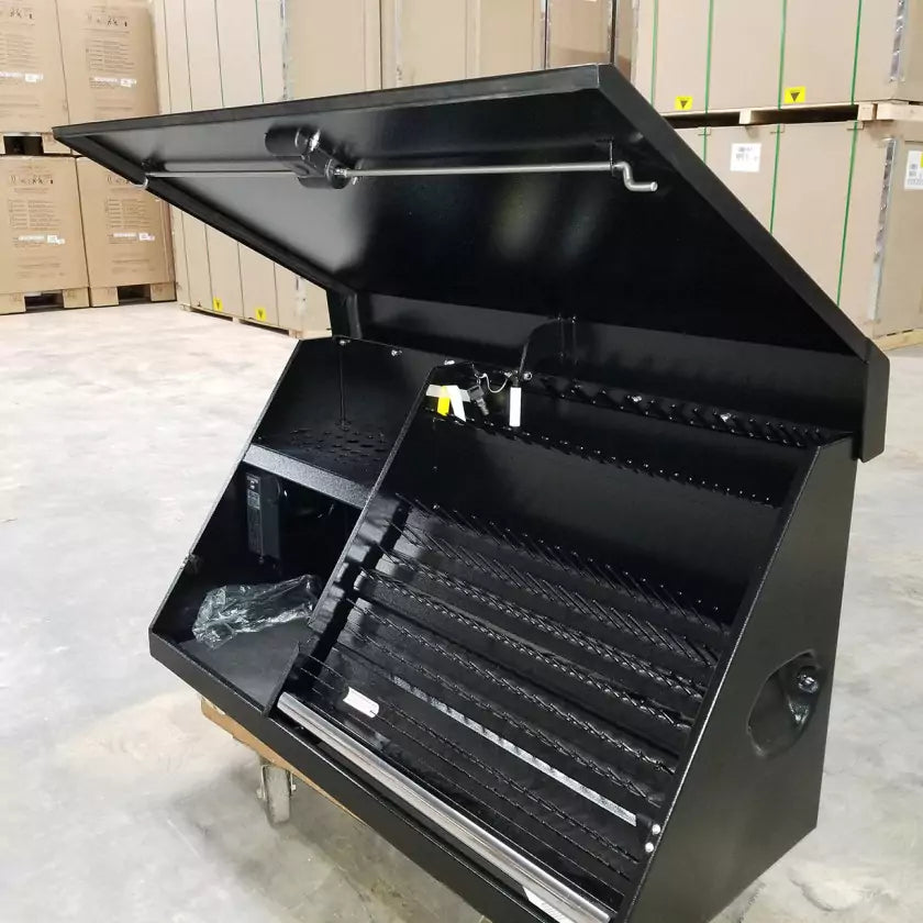 Scratch & Dent, Extreme Tools 41″ Extreme Portable Workstation Textured Black