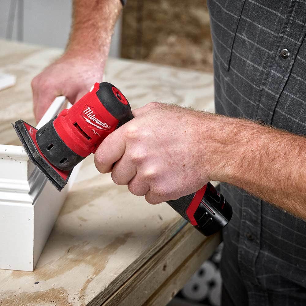 MILWAUKEE 12V FUEL�?Orbital Detail Sander Skin M12FDSS0