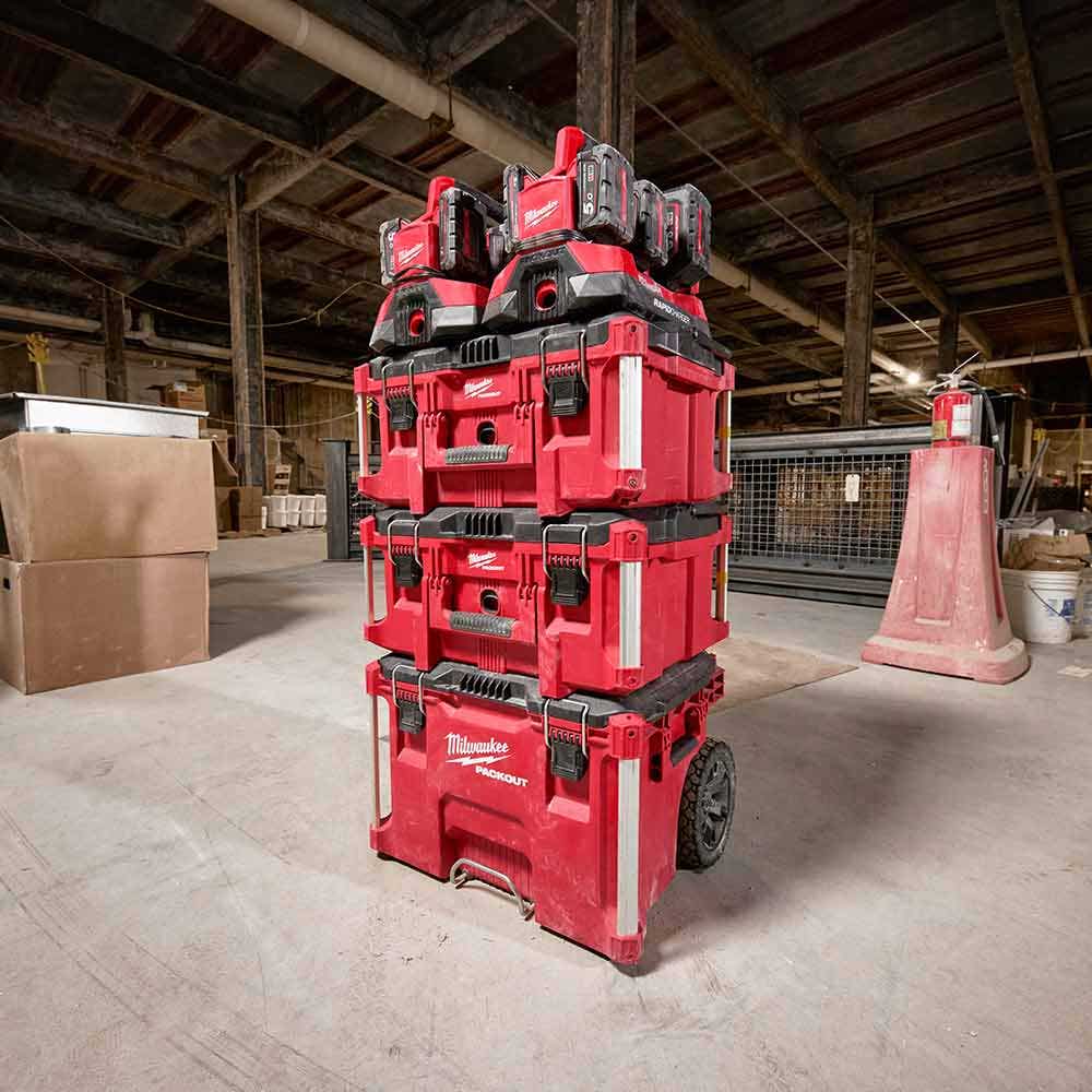 MILWAUKEE PACKOUT�?6 Bay Rapid Charger M18PC6
