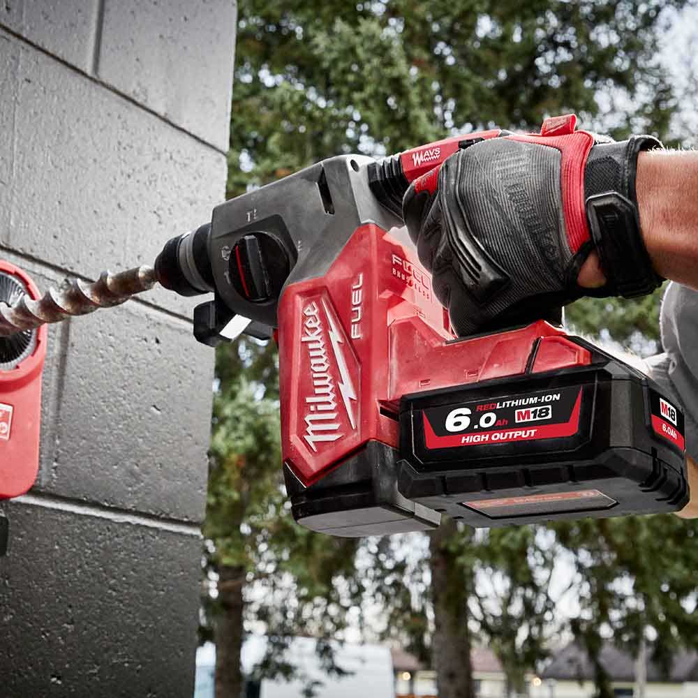 MILWAUKEE 18V FUEL�?26mm SDS Plus Rotary Hammer Skin M18FH-0