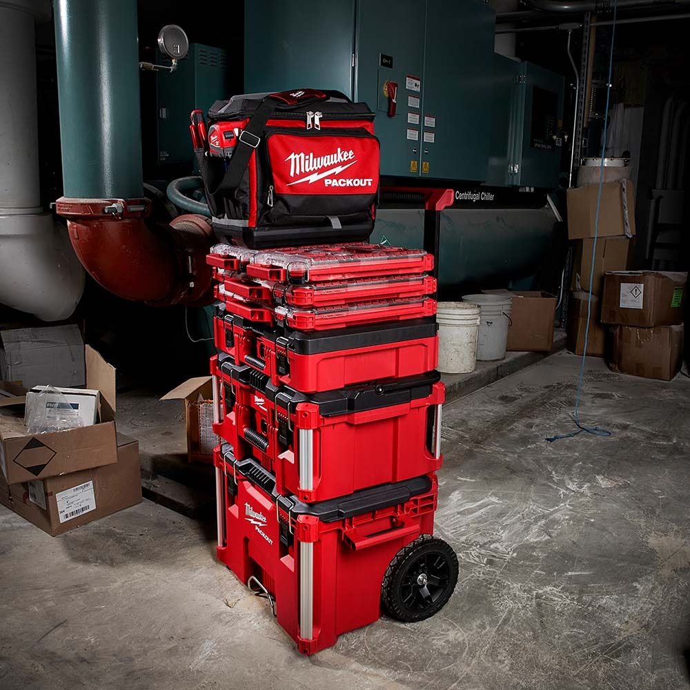 MILWAUKEE PACKOUT�?Cooler Bag 48228302