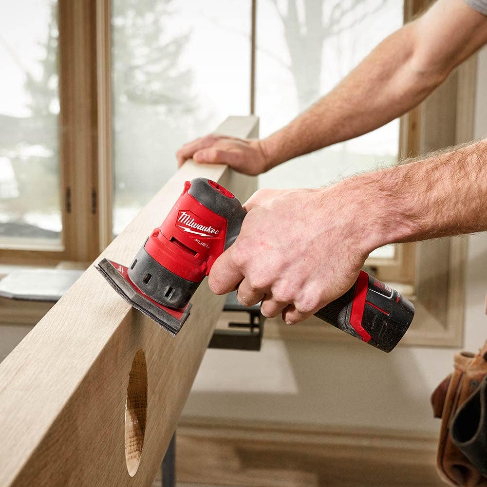 MILWAUKEE 12V FUEL�?Orbital Detail Sander Skin M12FDSS0