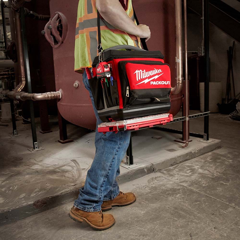 MILWAUKEE PACKOUT�?Cooler Bag 48228302