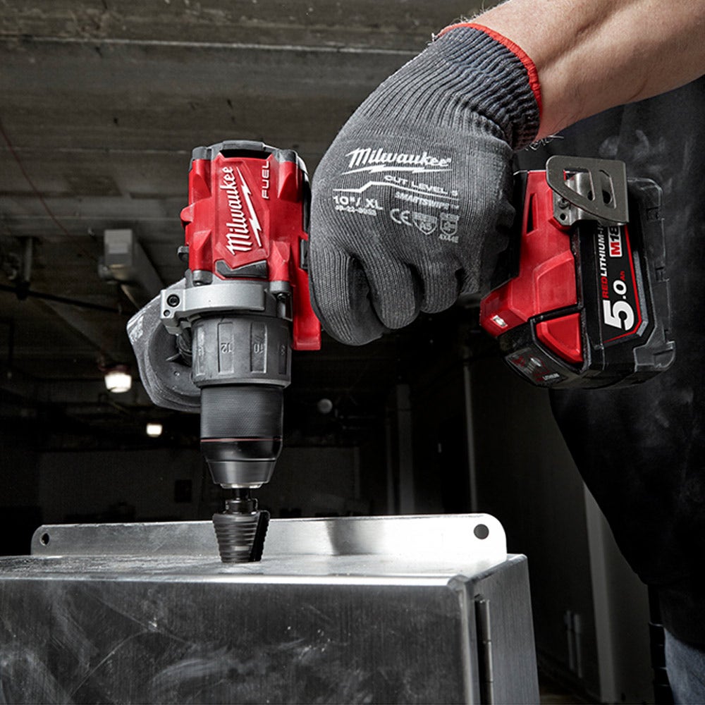 MILWAUKEE 18V Fuel�?Gen3 13mm Hammer Drill M18FPD2-0